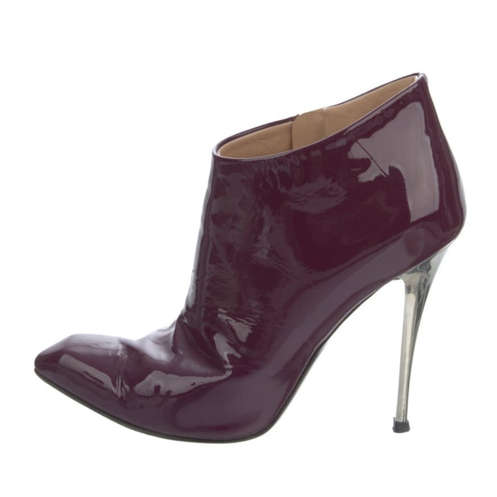 Giuseppe Zanotti Purple Patent Leather Ankle Boots
Size: 8.5 | US8.5, T3…